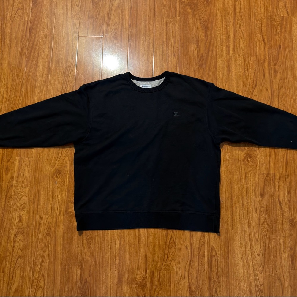Champion Men's Classic Black Crewneck Sweater